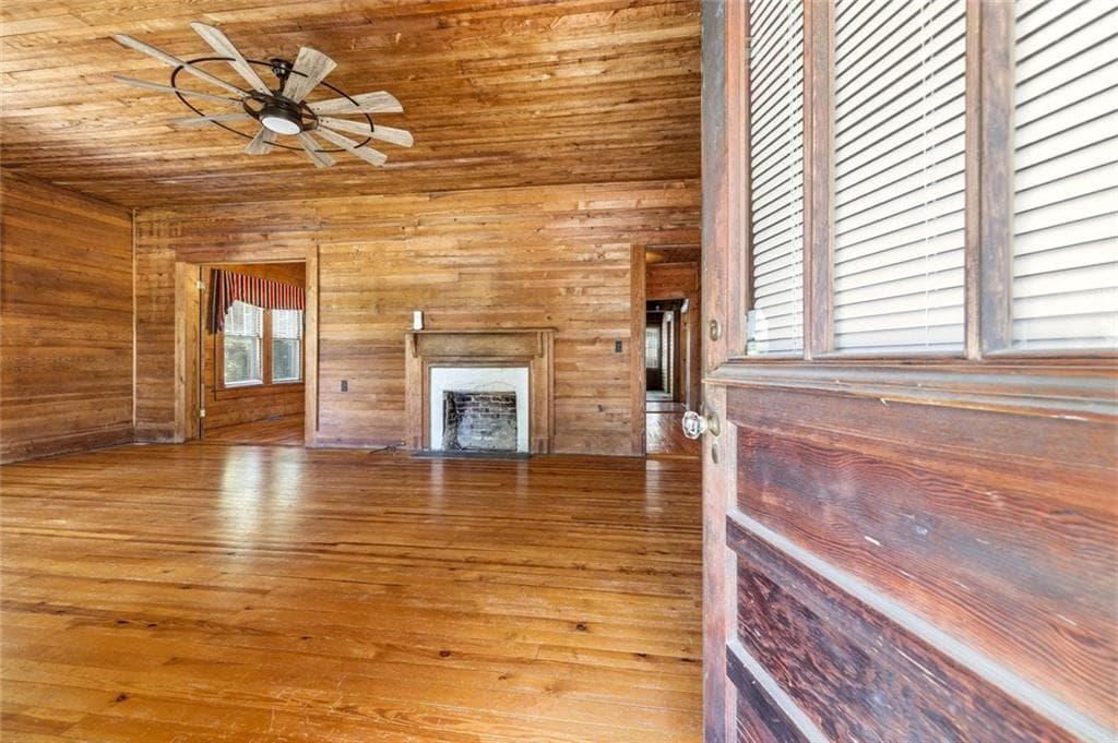 3 bedroom, 1 bathroom, 1,938 sq ft single family residence for sale at 3213 Highway 326, Commerce, GA 30530 — photo 5
