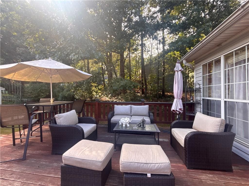 6 bedroom, 3 bathroom, 2,318 sq ft single family residence for sale at 40 Happy Valley Court, Newnan, GA 30263 — photo 8
