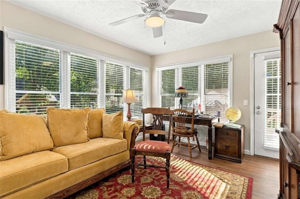 3 bedroom, 3 bathroom, 2,365 sq ft single family residence for sale at 17 Bennington Drive, Rome, GA 30165 — photo 3