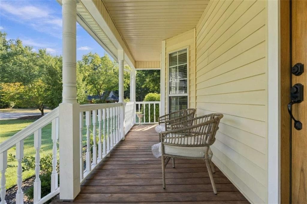 3 bedroom, 3 bathroom, 2,365 sq ft single family residence for sale at 17 Bennington Drive, Rome, GA 30165 — photo 7