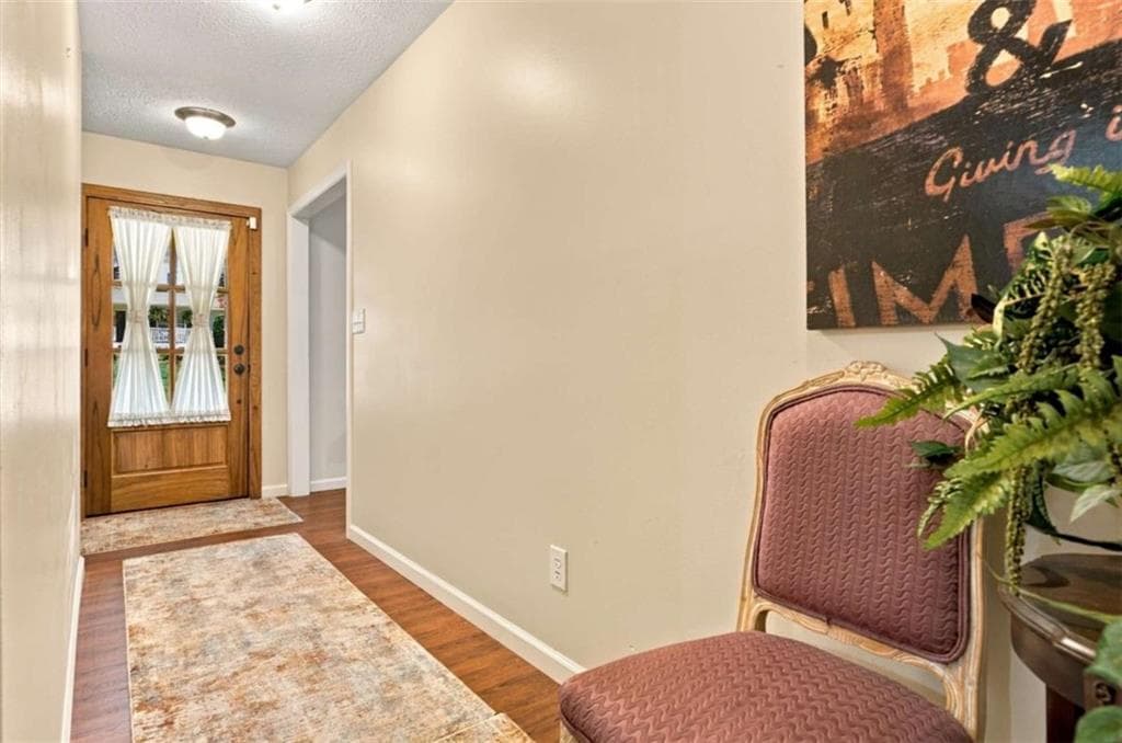 3 bedroom, 3 bathroom, 2,365 sq ft single family residence for sale at 17 Bennington Drive, Rome, GA 30165 — photo 8