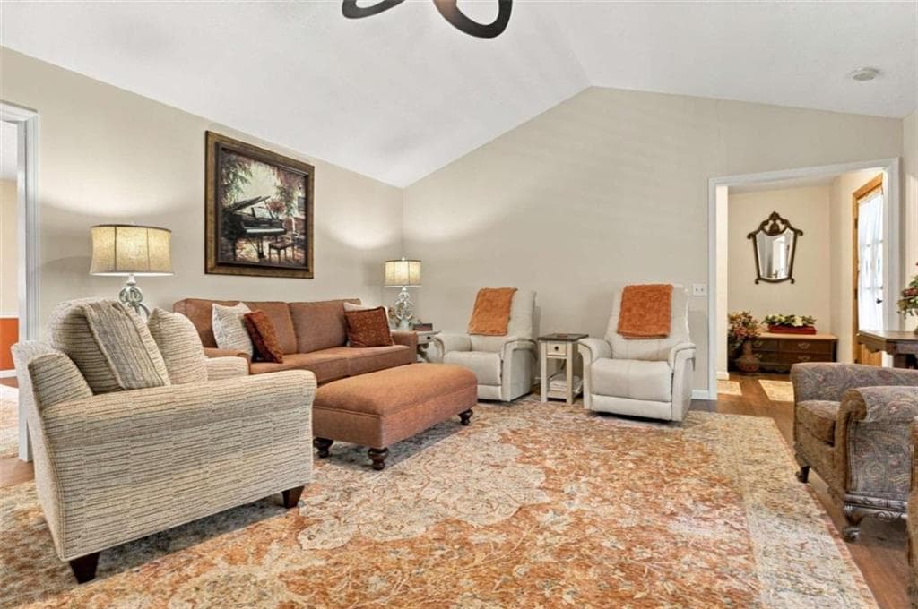 3 bedroom, 3 bathroom, 2,365 sq ft single family residence for sale at 17 Bennington Drive, Rome, GA 30165 — photo 9