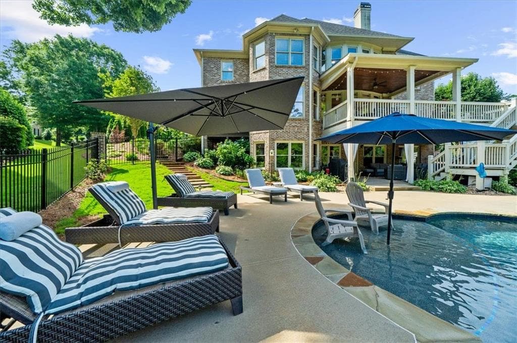 6 bedroom, 6 bathroom, 6,371 sq ft single family residence for sale at 7630 Stratton Pte, Suwanee, GA 30024 — photo 7