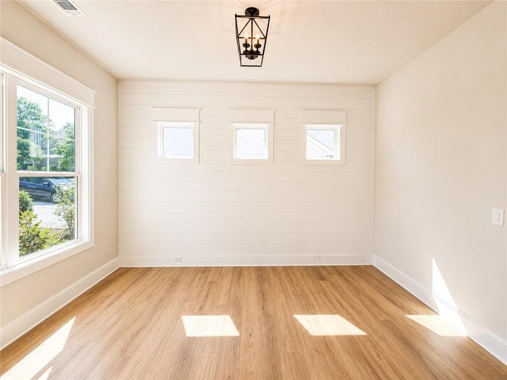 5 bedroom, 5 bathroom, 3,952 sq ft single family residence for sale at 3983 MEADOWLAND Drive, Jefferson, GA 30549 — photo 7