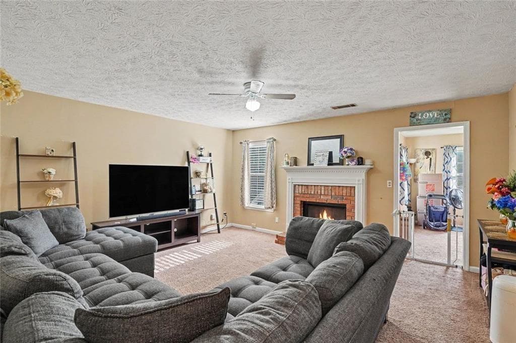 3 bedroom, 3 bathroom, 1,496 sq ft single family residence for sale at 2809 Mill Lake Way, Morrow, GA 30260 — photo 3