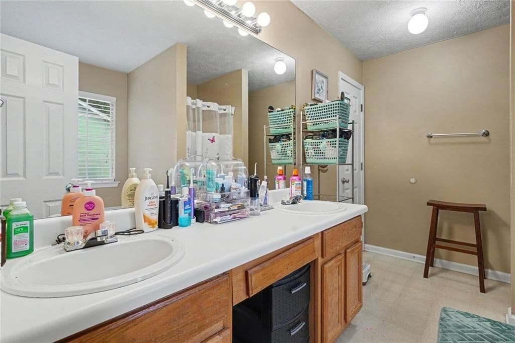 3 bedroom, 3 bathroom, 1,496 sq ft single family residence for sale at 2809 Mill Lake Way, Morrow, GA 30260 — photo 10