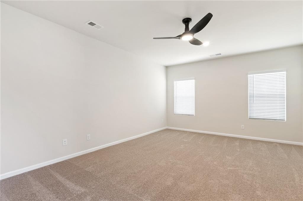 4 bedroom, 3 bathroom, 2,000 sq ft single family residence under contract at 33 Faulkner Circle, Social Circle, GA 30025 — photo 10