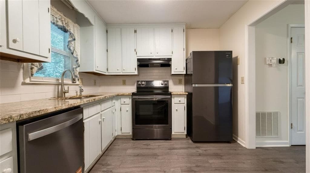 3 bedroom, 2 bathroom, 1,435 sq ft single family residence for sale at 33 Chief Circle, Lawrenceville, GA 30043 — photo 9