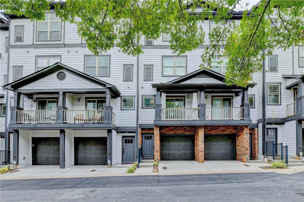 2 bedroom, 3 bathroom, 1,140 sq ft townhouse for sale at 215 Semel Drive 453, Atlanta, GA 30309