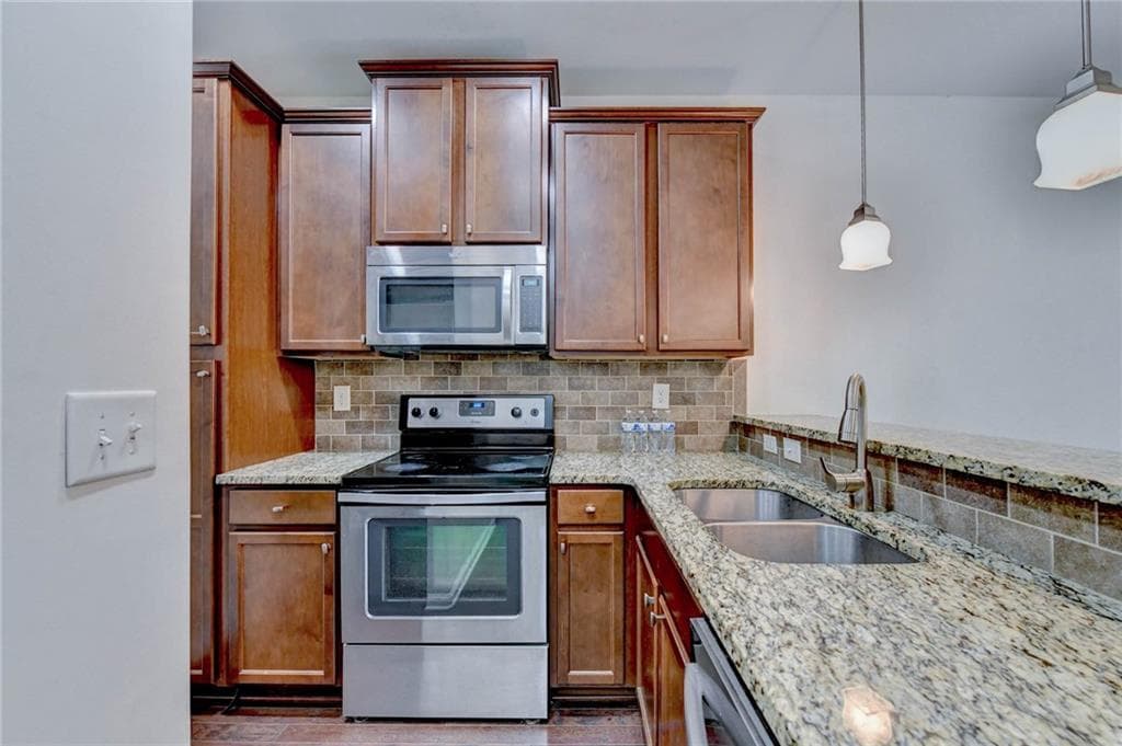 2 bedroom, 3 bathroom, 1,140 sq ft townhouse for sale at 215 Semel Drive 453, Atlanta, GA 30309 — photo 4