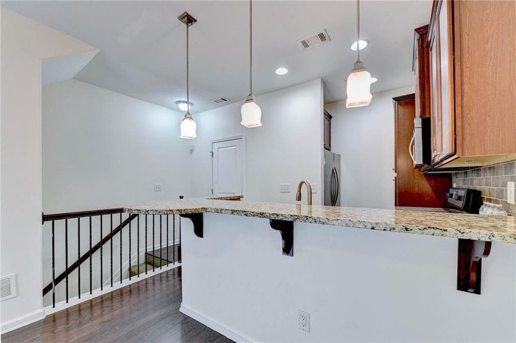 2 bedroom, 3 bathroom, 1,140 sq ft townhouse for sale at 215 Semel Drive 453, Atlanta, GA 30309 — photo 7