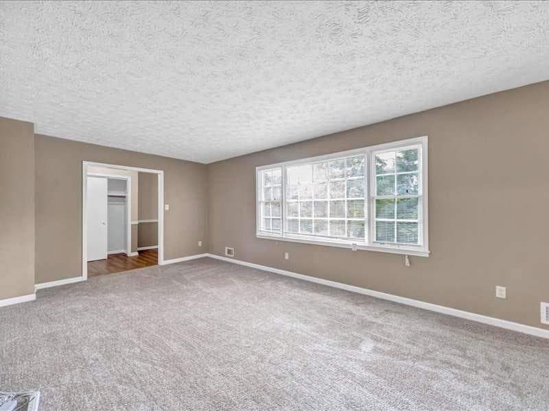 3 bedroom, 2 bathroom, 1,452 sq ft single family residence for sale at 2367 Lake Jodeco Road, Jonesboro, GA 30236 — photo 10