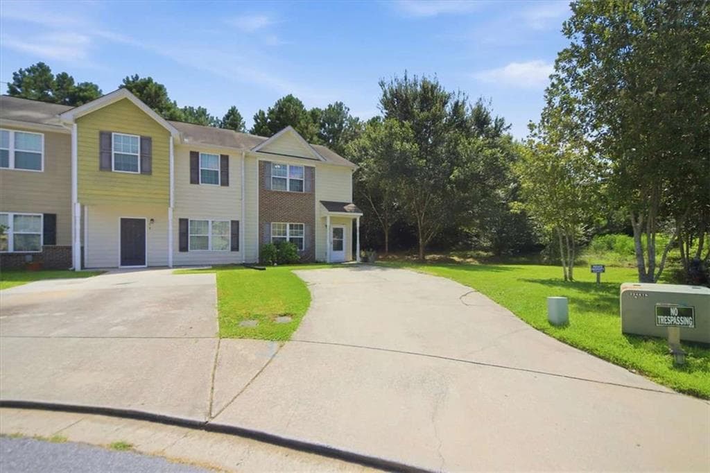 3 bedroom, 3 bathroom, 1,368 sq ft single family residence for sale at 6888 Mountain Circle, Riverdale, GA 30274 — photo 3