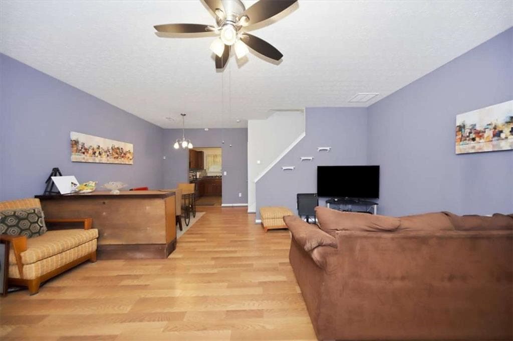 3 bedroom, 3 bathroom, 1,368 sq ft single family residence for sale at 6888 Mountain Circle, Riverdale, GA 30274 — photo 6