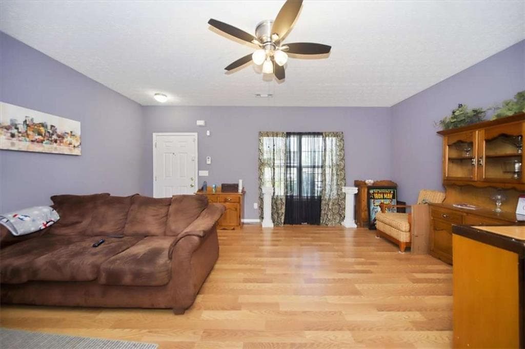 3 bedroom, 3 bathroom, 1,368 sq ft single family residence for sale at 6888 Mountain Circle, Riverdale, GA 30274 — photo 9