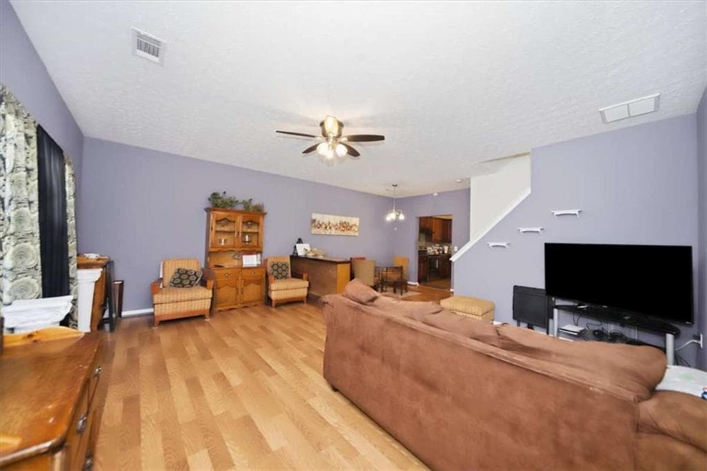 3 bedroom, 3 bathroom, 1,368 sq ft single family residence for sale at 6888 Mountain Circle, Riverdale, GA 30274 — photo 10