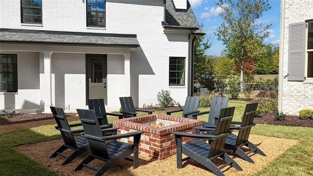 3 bedroom, 3 bathroom, 1,283 sq ft single family residence for sale at 126 Morgan Street, Senoia, GA 30276 — photo 6
