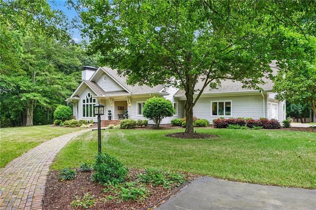 4 bedroom, 3 bathroom, 5,013 sq ft single family residence for sale at 351 Teamon Road, Griffin, GA 30223 — photo 4
