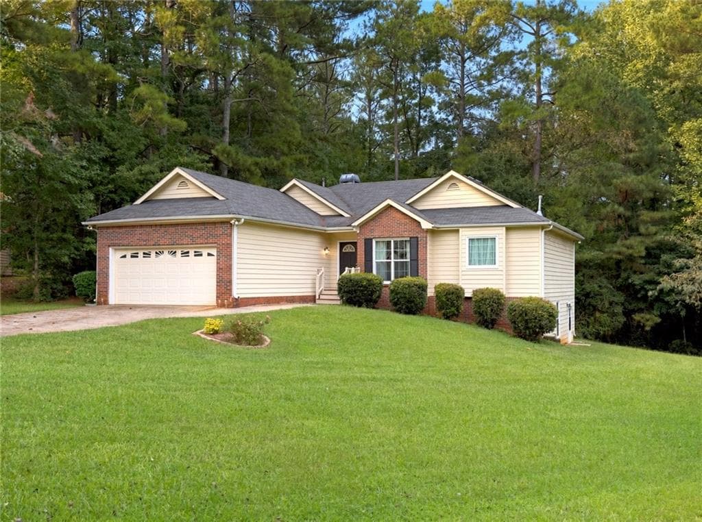 4 bedroom, 3 bathroom, 1,524 sq ft single family residence for sale at 112 Trestle Court, Stockbridge, GA 30281 — photo 2