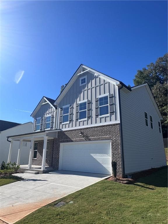 4 bedroom, 3 bathroom, 2,506 sq ft single family residence for sale at 3046 Steinbeck Way, Atlanta, GA 30344 — photo 3