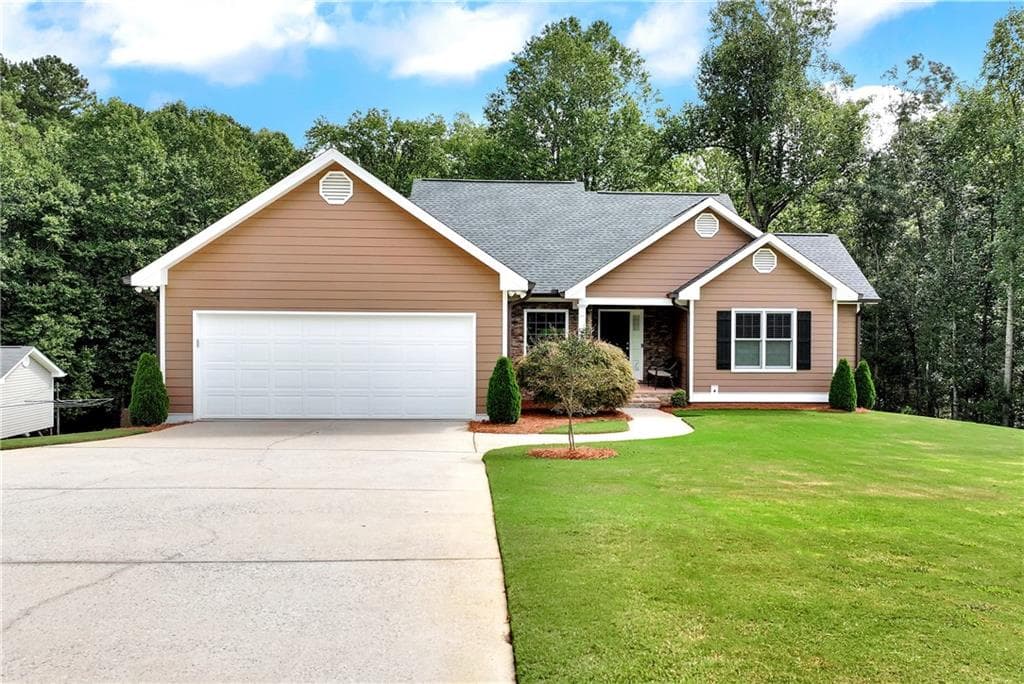 3 bedroom, 3 bathroom, 2,399 sq ft single family residence for sale at 4980 Hopewell Road, Cumming, GA 30028 — photo 2