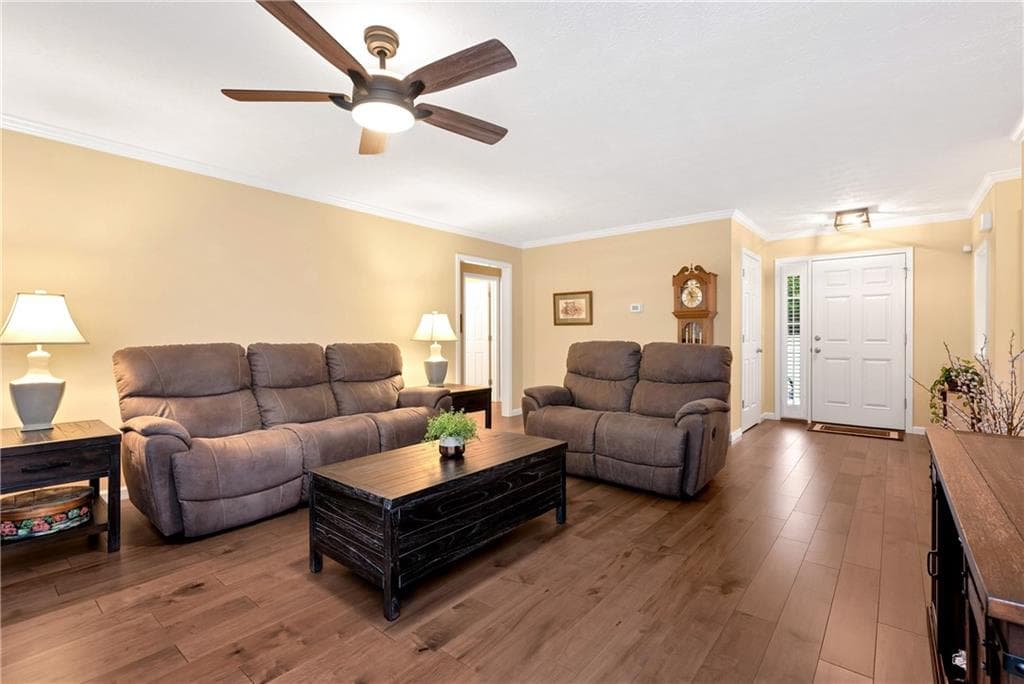 3 bedroom, 3 bathroom, 2,399 sq ft single family residence for sale at 4980 Hopewell Road, Cumming, GA 30028 — photo 8