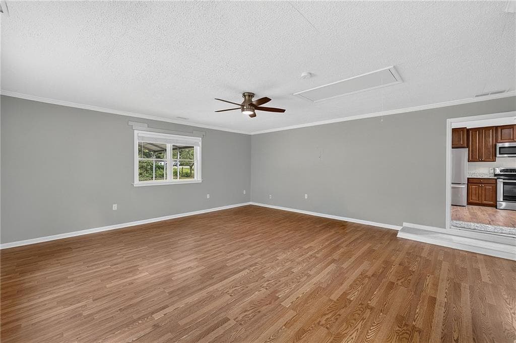 3 bedroom, 2 bathroom, 1,680 sq ft single family residence for sale at 1639 Flowery Branch Road, Auburn, GA 30011 — photo 10