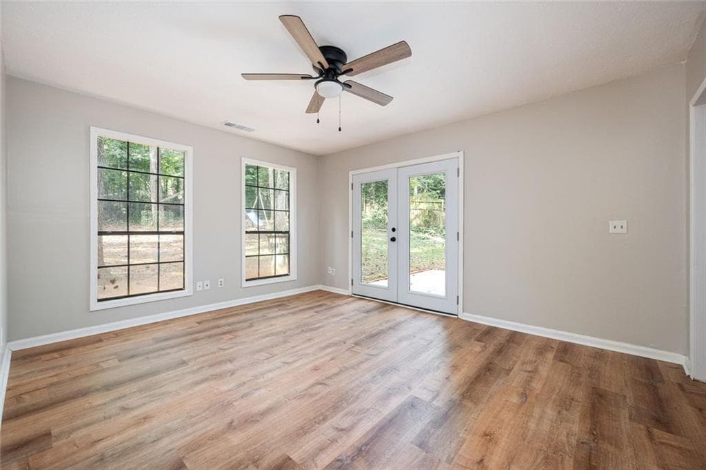 4 bedroom, 2 bathroom, 2,293 sq ft single family residence for sale at 1650 Auden Lane, Norcross, GA 30093 — photo 3