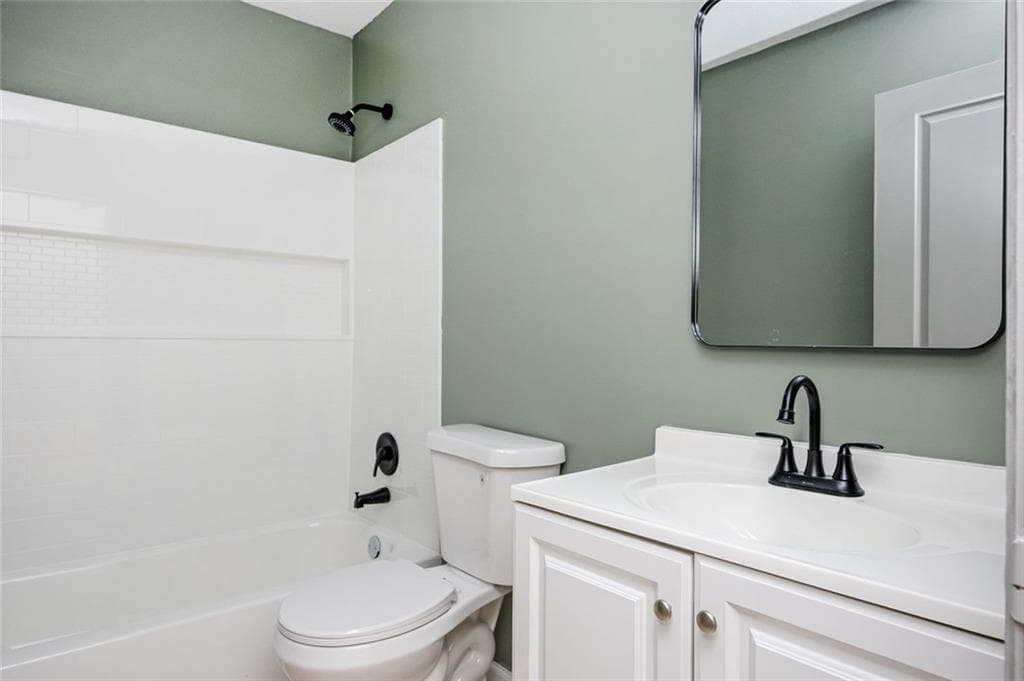 4 bedroom, 2 bathroom, 2,293 sq ft single family residence for sale at 1650 Auden Lane, Norcross, GA 30093 — photo 5
