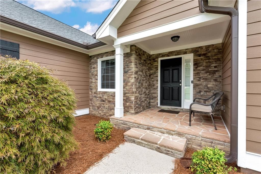 3 bedroom, 3 bathroom, 2,399 sq ft single family residence for sale at 4980 Hopewell Road, Cumming, GA 30028 — photo 6