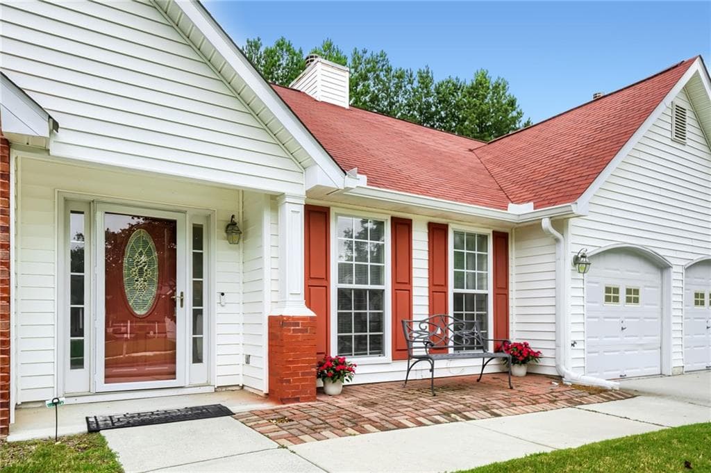 4 bedroom, 2 bathroom, 1,785 sq ft single family residence for sale at 7790 Glade Bend, Fairburn, GA 30213 — photo 4