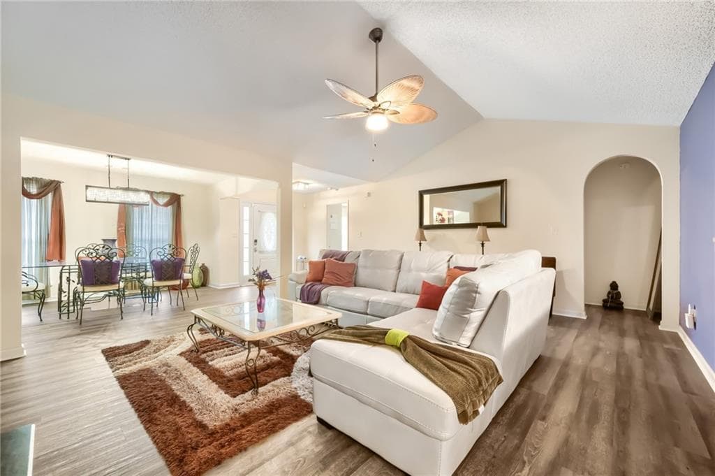 4 bedroom, 2 bathroom, 1,785 sq ft single family residence for sale at 7790 Glade Bend, Fairburn, GA 30213 — photo 8