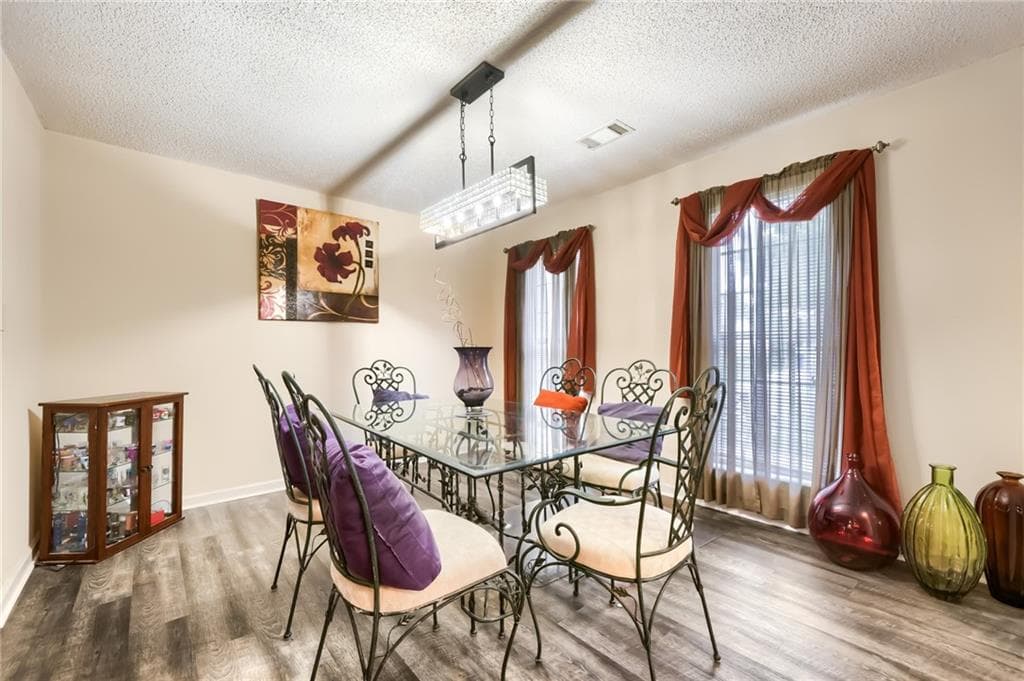 4 bedroom, 2 bathroom, 1,785 sq ft single family residence for sale at 7790 Glade Bend, Fairburn, GA 30213 — photo 9