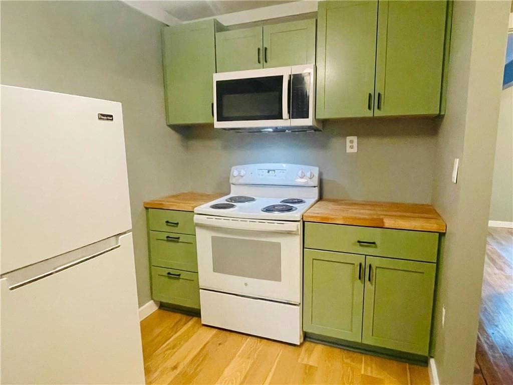 2 bedroom, 1 bathroom, 791 sq ft single family residence for rent at 3518 Carroll, Macon, GA 31204 for $975 a month — photo 5