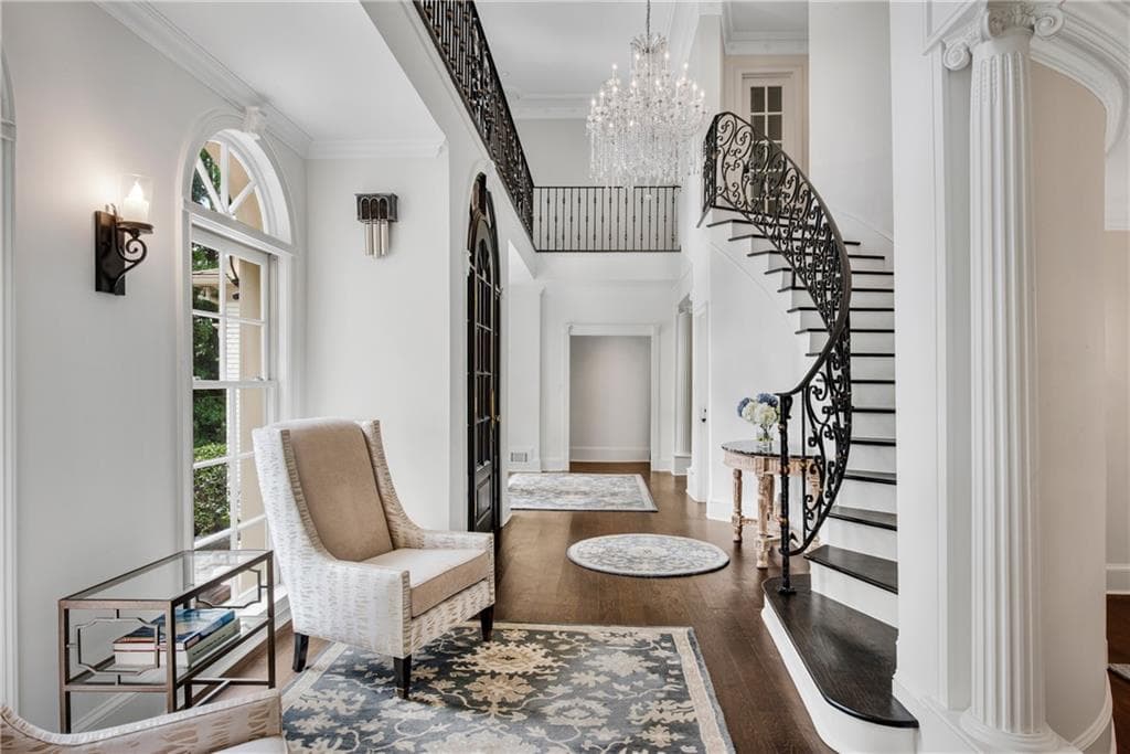 4 bedroom, 4 bathroom, 4,616 sq ft single family residence under contract at 9190 Huntcliff Trace, Sandy Springs, GA 30350 — photo 4