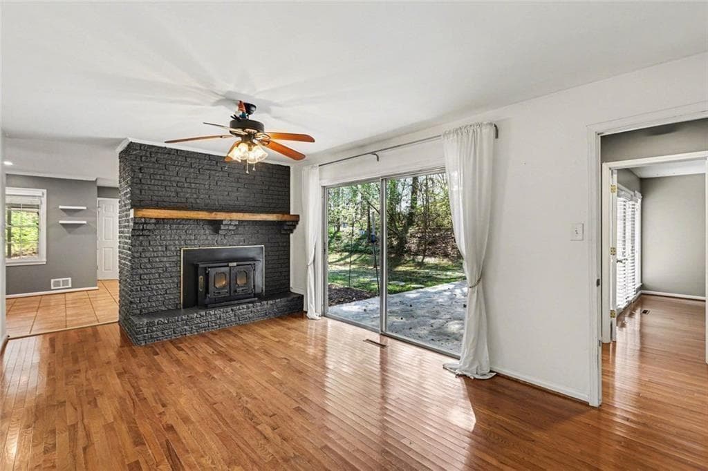 3 bedroom, 2 bathroom, 1,992 sq ft single family residence for sale at 4576 Driftwood Drive, Austell, GA 30106 — photo 5