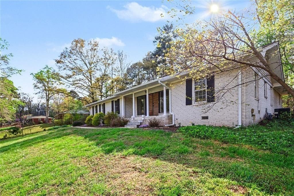 3 bedroom, 2 bathroom, 1,992 sq ft single family residence for sale at 4576 Driftwood Drive, Austell, GA 30106 — photo 7