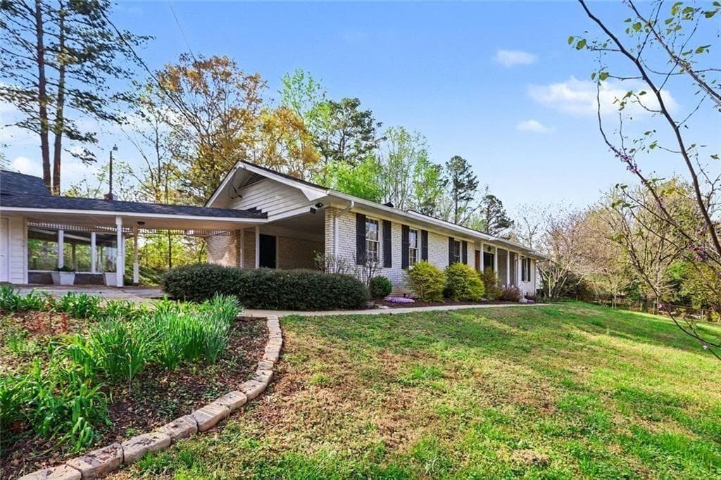 3 bedroom, 2 bathroom, 1,992 sq ft single family residence for sale at 4576 Driftwood Drive, Austell, GA 30106 — photo 8
