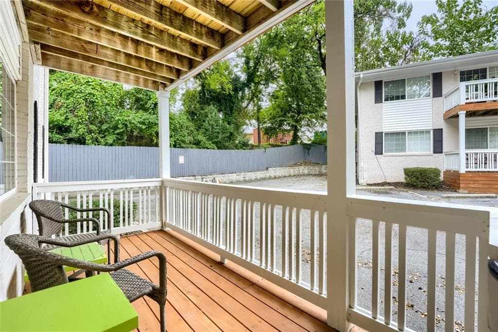 1 bedroom, 1 bathroom, 600 sq ft condominium for rent at 1988 Wellbourne Drive 6, Atlanta, GA 30324 for $1,500 a month — photo 3
