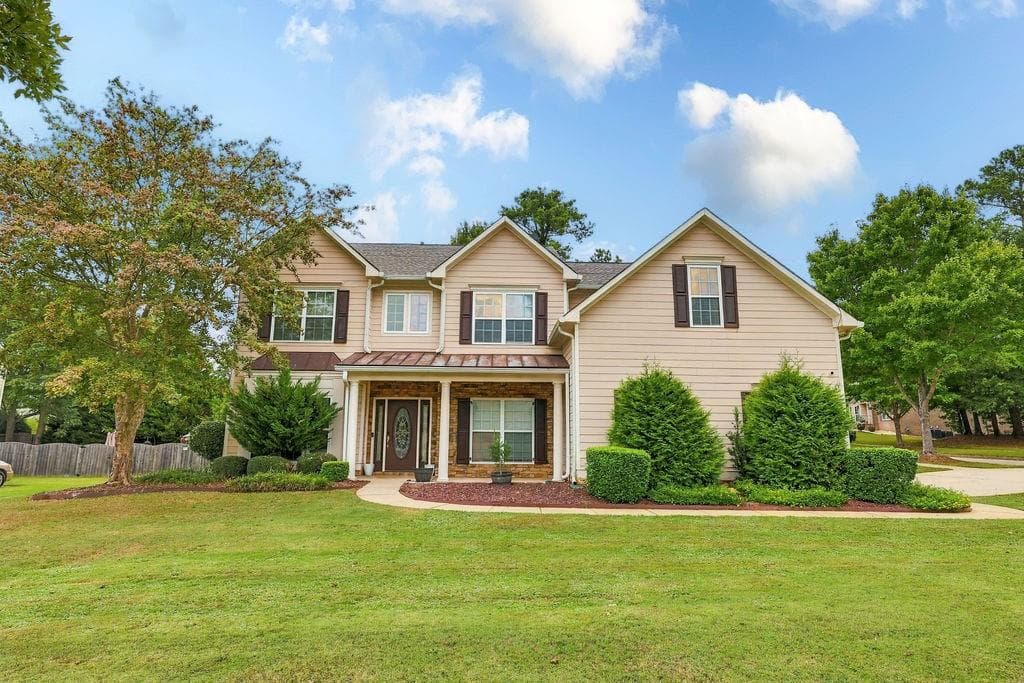 5 bedroom, 4 bathroom, 3,596 sq ft home for sale at 1500 Granby Lane, Locust Grove, GA