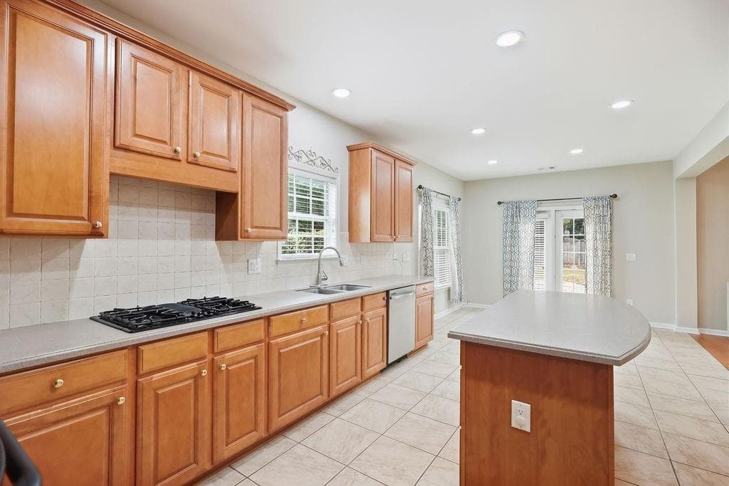 5 bedroom, 4 bathroom, 3,596 sq ft single family residence for sale at 1500 Granby Lane, Locust Grove, GA 30248 — photo 10