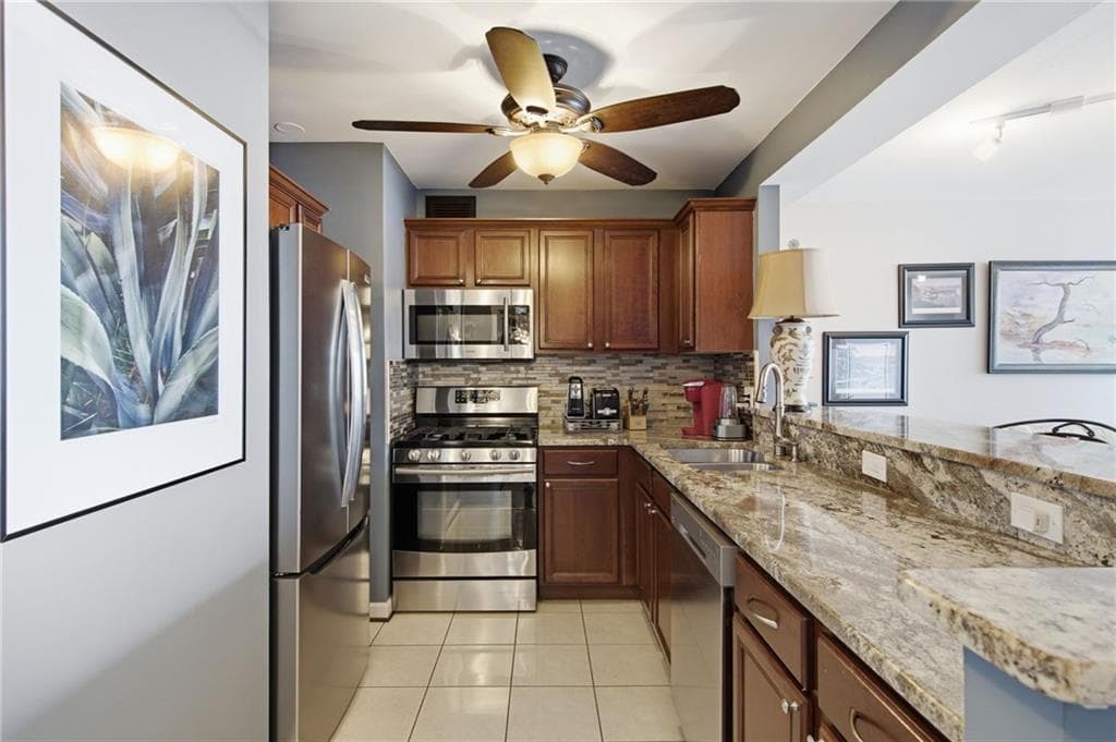 1 bedroom, 1 bathroom, 786 sq ft condominium for sale at 620 Peachtree Street 1009, Atlanta, GA 30308 — photo 6