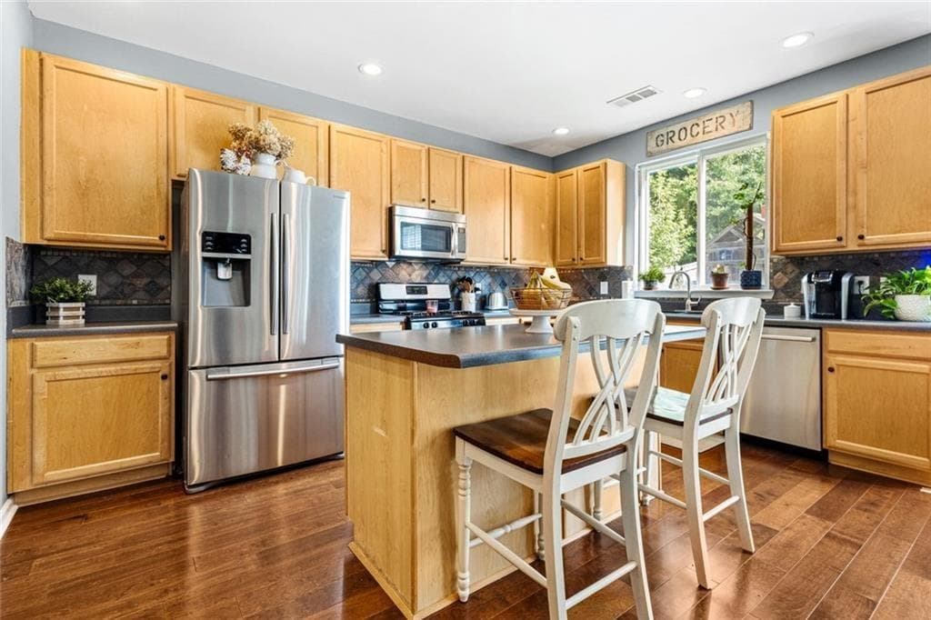 4 bedroom, 3 bathroom, 2,939 sq ft single family residence for sale at 84 Candy Lilly Court, Dallas, GA 30157 — photo 7
