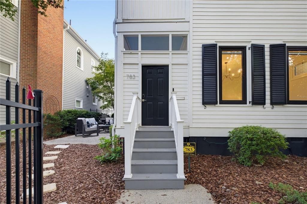 2 bedroom, 3 bathroom, 1,996 sq ft single family residence under contract at 783 Edgewood Avenue, Atlanta, GA 30307 — photo 4