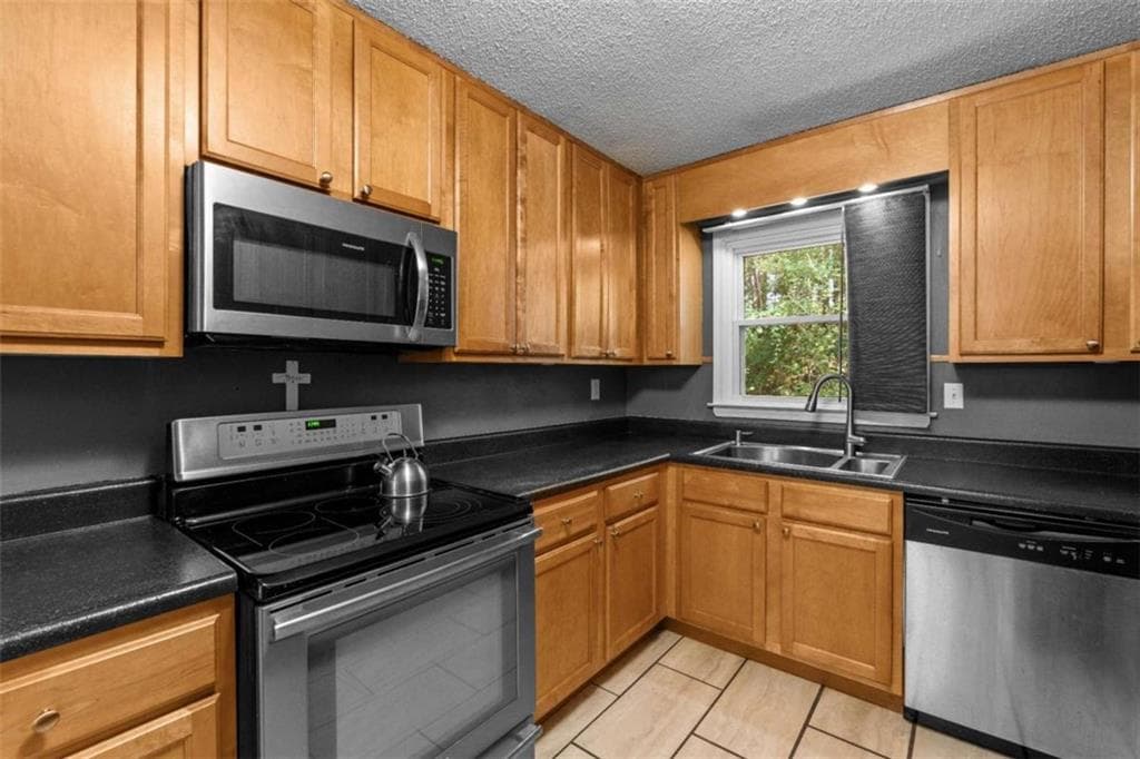 3 bedroom, 2 bathroom, 2,175 sq ft single family residence for sale at 3181 McKown Road, Douglasville, GA 30134 — photo 10