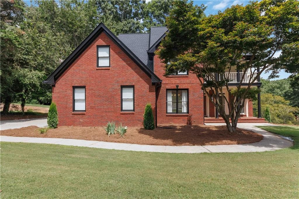6 bedroom, 5 bathroom, 4,509 sq ft single family residence for sale at 3355 Kates Way, Duluth, GA 30097 — photo 2