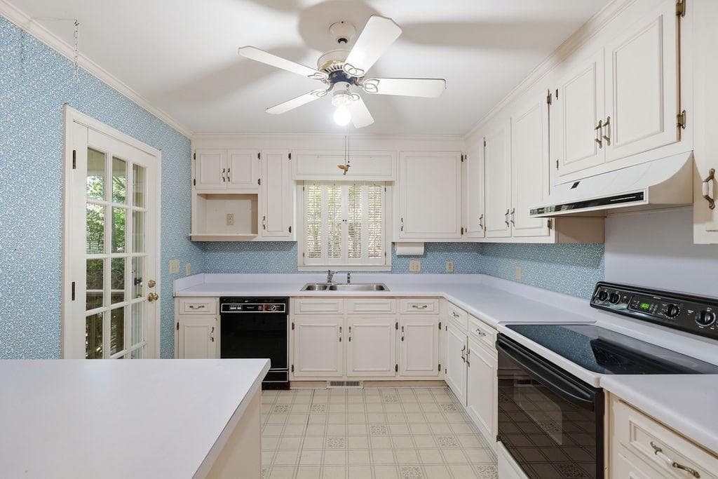 3 bedroom, 2 bathroom, 1,671 sq ft single family residence for sale at 8 John Street, Winder, GA 30680 — photo 7
