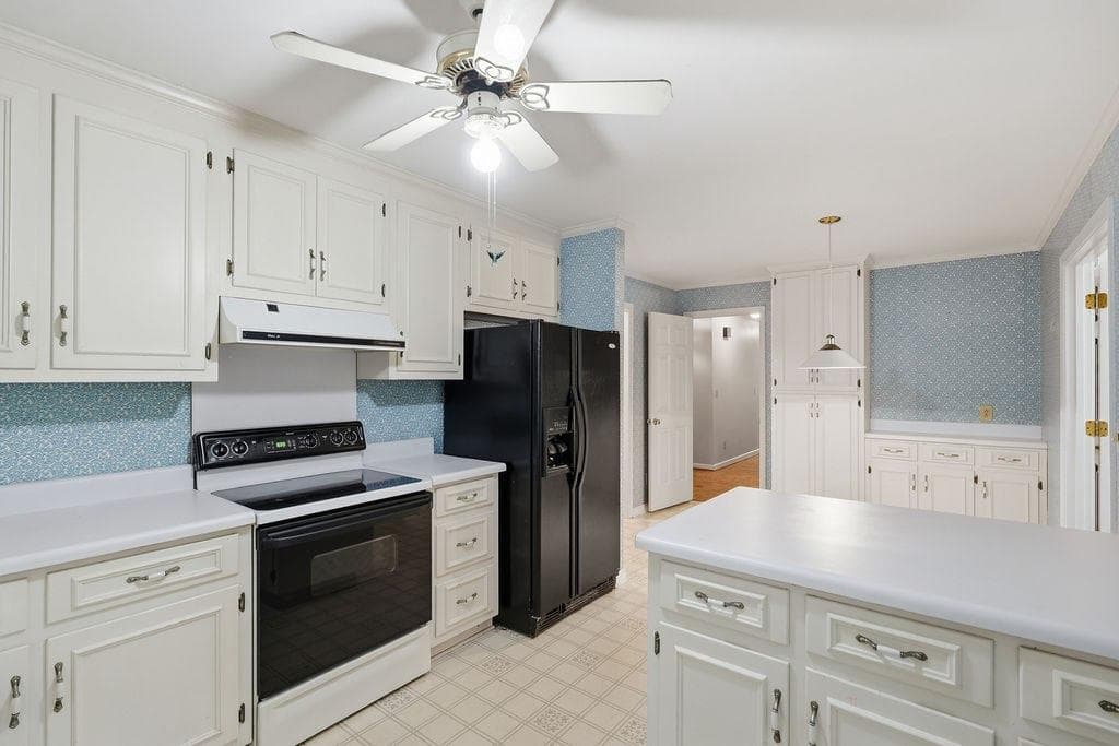 3 bedroom, 2 bathroom, 1,671 sq ft single family residence for sale at 8 John Street, Winder, GA 30680 — photo 9