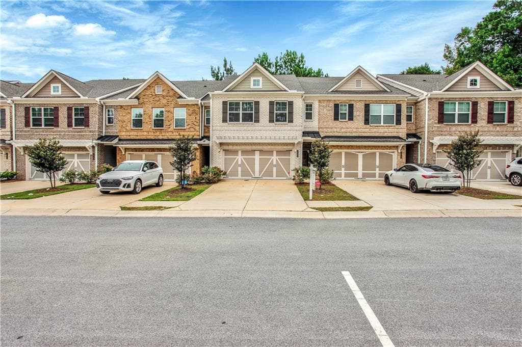3 bedroom, 3 bathroom, 1,974 sq ft townhouse for rent at 2423 Chene Drive, Duluth, GA 30097 for $2,600 a month — photo 1 of 31