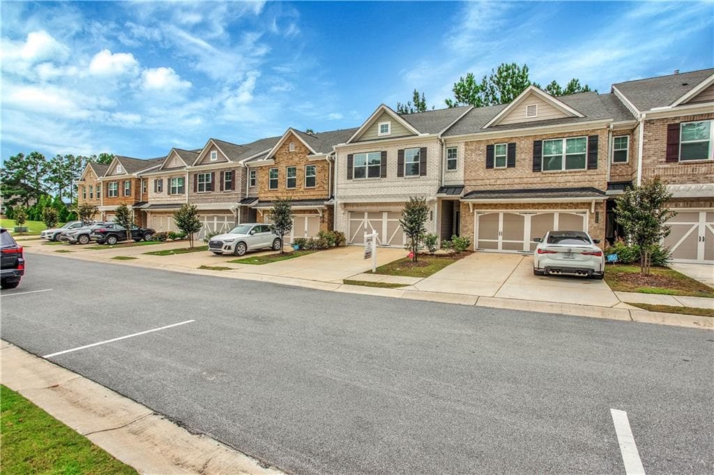 3 bedroom, 3 bathroom, 1,974 sq ft townhouse for rent at 2423 Chene Drive, Duluth, GA 30097 for $2,600 a month — photo 2
